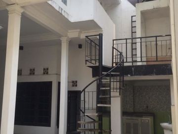 Rumah disewakan Gayungsari Surabaya
