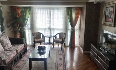Condominium 2 Bedrooms: 1BR plus Den Condo For Sale in Manansala Tower Rockwell Makati City