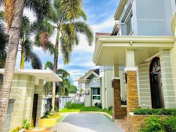 Elegant House with 5 Bedrooms for SALE or RENT in Angeles City