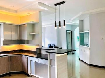 Elegant House with 5 Bedrooms for SALE or RENT in Angeles City