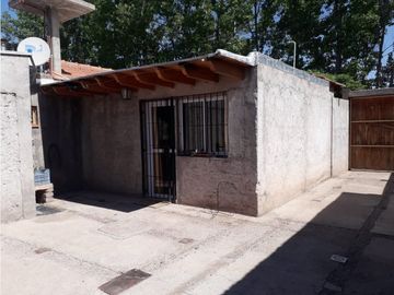 VENDO CASA GRANDE EN PERDRIEL BARRIO URVISER LUJAN DE CUYO