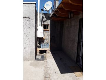 VENDO CASA GRANDE EN PERDRIEL BARRIO URVISER LUJAN DE CUYO