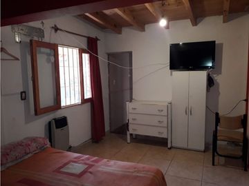 VENDO CASA GRANDE EN PERDRIEL BARRIO URVISER LUJAN DE CUYO