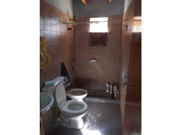 VENDO CASA GRANDE EN PERDRIEL BARRIO URVISER LUJAN DE CUYO