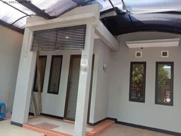Rumah di Perum Dian Regency, Murah, Siap Huni, Row jalan 2,5 mobil
