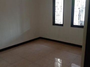Rumah di Perum Dian Regency, Murah, Siap Huni, Row jalan 2,5 mobil