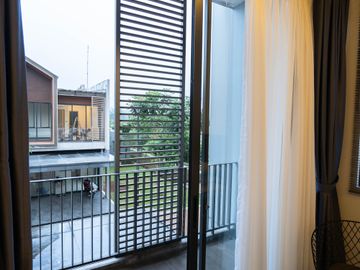 Disewakan Rumah Langka di Hook 300m2 Bergaya Modern Scandinavia Dengan Private Garden di The Sanctuary Collection Sentul