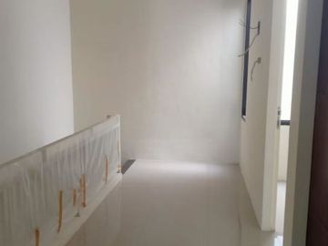 Dijual rumah baru gress istimewa di alam hijau citraland Surabaya