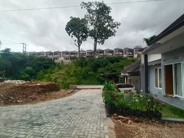 rumah murah 2 lantai sariwangi ubud villa tropis