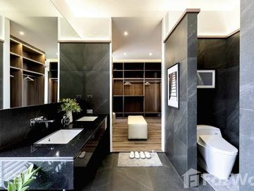 4 Bedroom House for sale in Chang Phueak, Chiang Mai
