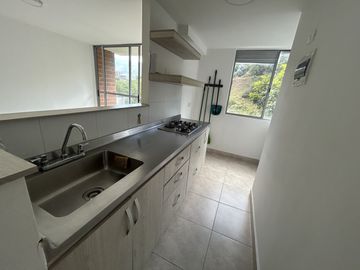 apartamento en arriendo en la cuenca. Cod A9434085