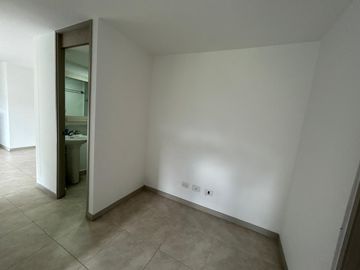 apartamento en arriendo en la cuenca. Cod A9434085