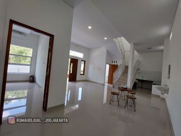 Rumah Mewah Modern Siap Huni dekat UII Jalan Kaliurang