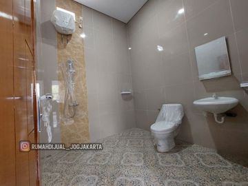 Rumah Mewah Modern Siap Huni dekat UII Jalan Kaliurang