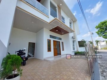 Rumah Mewah Modern Siap Huni dekat UII Jalan Kaliurang