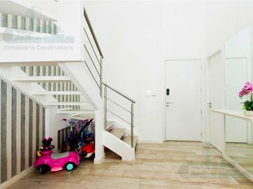 DEPARTAMENTO AMOBLADO DE LUJO EN VENTA PUERTO SANTA ANA INCLUYE 2 PARQUEOS