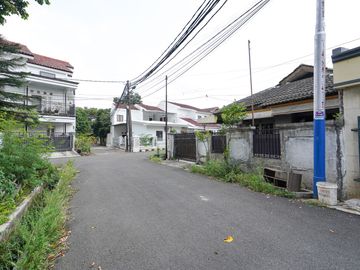Rumah LT 176 SHM Siap Huni 15 Mnt ke MALL Jakarta Garden City  J-48118
