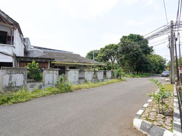 Rumah LT 176 SHM Siap Huni 15 Mnt ke MALL Jakarta Garden City  J-48118