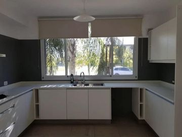 Casa en venta al lago en Cabos del Lago