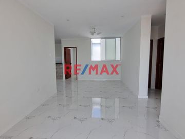 Departamento en Venta - Los Sauces, Chiclayo
 
Se vende amplio y moderno departamento en la exclusiva urbanización Los Sauces. Ubicado en el 3er pis