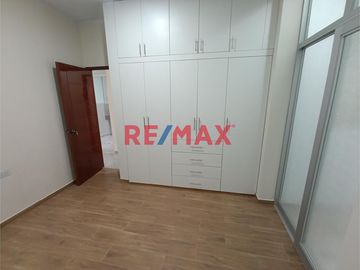 Departamento en Venta - Los Sauces, Chiclayo
 
Se vende amplio y moderno departamento en la exclusiva urbanización Los Sauces. Ubicado en el 3er pis