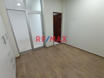 Departamento en Venta - Los Sauces, Chiclayo
 
Se vende amplio y moderno departamento en la exclusiva urbanización Los Sauces. Ubicado en el 3er pis
