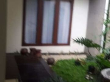 Rumah Luas di Tubagus Ismail dekat Dago