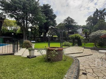 Venta - Casa - Olivos - 6 Dormitorios