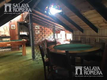 Venta - Casa - Olivos - 6 Dormitorios
