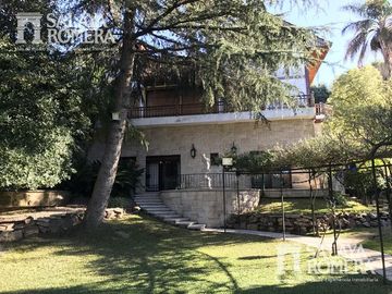 Venta - Casa - Olivos - 6 Dormitorios