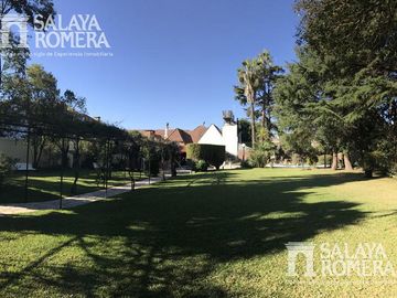 Venta - Casa - Olivos - 6 Dormitorios