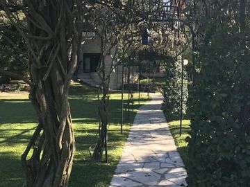 Venta - Casa - Olivos - 6 Dormitorios