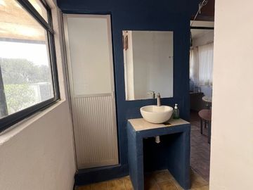 CASA EN VENTA ZONA BUGAMBILIAS, MUY CERCA DE LA BUAP, EXCELENTE UBICACION!