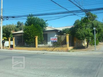 Casa en venta de 5 dorm. en Los Andes