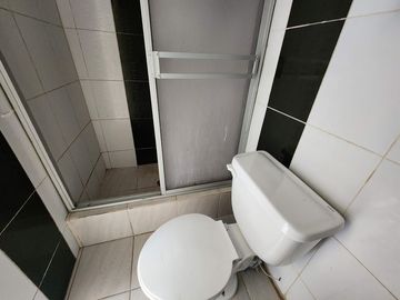 CAS BASILICA IBUJE: VENDO CASA RENTERA 3 PISOS MAS LOCAL COMERCIAL