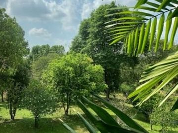 EXQUISITE LUXURY HOME/RESORT WITH FURTHER DEVELOPMENT OPPORTUNITY!!!