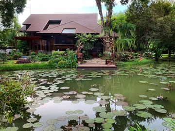 EXQUISITE LUXURY HOME/RESORT WITH FURTHER DEVELOPMENT OPPORTUNITY!!!