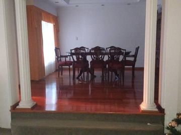 Excelente chalet sobre lote 12x37, 340m2 cubiertos