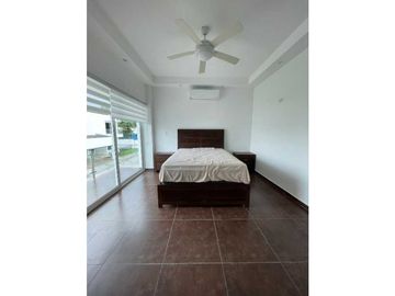 VENDO CASA DE DOS PISOS MODERNA EN DAVID