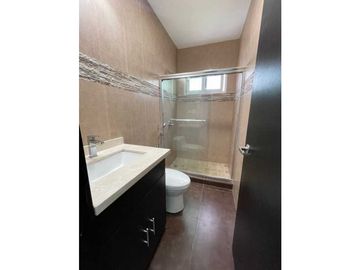 VENDO CASA DE DOS PISOS MODERNA EN DAVID