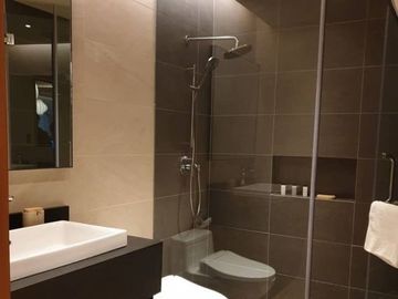 condo in taguig the season residences near bgc Rockwell