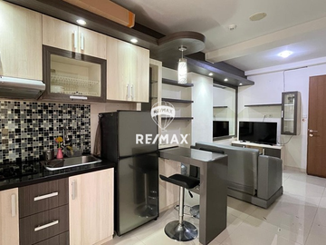 Dijual 2 Bedroom Lantai Tinggi – Full Furnish, View Jalan Protokol, AJB Siap