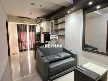 Dijual 2 Bedroom Lantai Tinggi – Full Furnish, View Jalan Protokol, AJB Siap