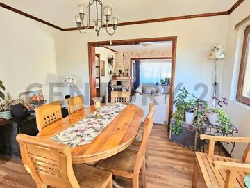 En venta Amplia Casa uso Mixto, 4 niveles, Andalué