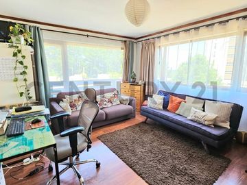 En venta Amplia Casa uso Mixto, 4 niveles, Andalué