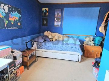 En venta Amplia Casa uso Mixto, 4 niveles, Andalué