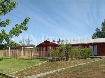 Parcela De 7.043 M2 Con Casa, Piscina Y Viña Camino A Pinto
