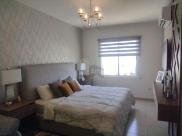Casa en venta al Poniente de Saltillo Fracc. Triana modelo provenza