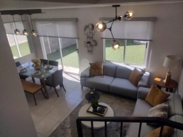 Casa en venta al Poniente de Saltillo Fracc. Triana modelo provenza