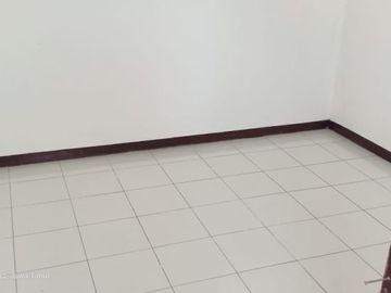 Disewakan Rumah 1,5 Lantai Lokasi Di Jl. Manyar Rejo, Sukolilo Surabaya